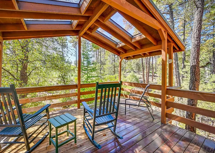 Holiday home Furnished Deck + Forest Views: Retreat! Pine