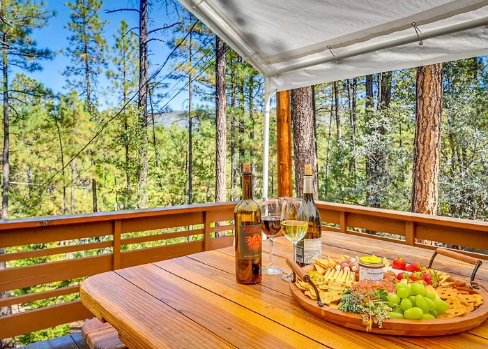 Holiday home Furnished Deck + Forest Views: Retreat! Pine
